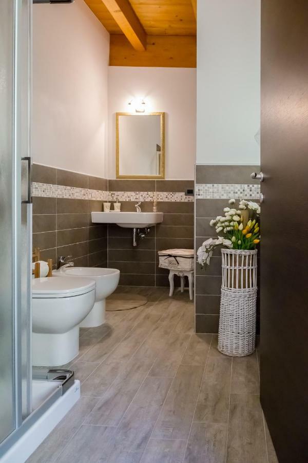 פיזונייה Agriturismo Alveare Sul Lago מראה חיצוני תמונה