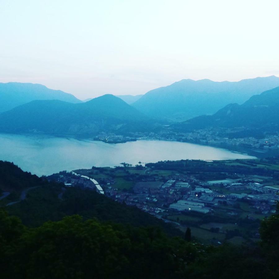 פיזונייה Agriturismo Alveare Sul Lago מראה חיצוני תמונה
